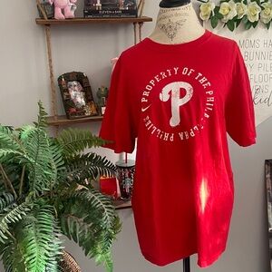 Nike XL Red Philadelphia Phillies T-Shirt